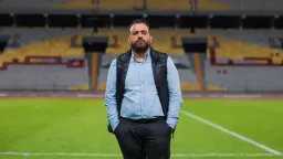 جون إدوارد يحسم مستقبل عبد...