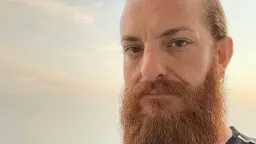 من هو أويس مخللاتي ويكيبيديا؟...