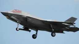 ترامب يوافق على صفقة القرن.....