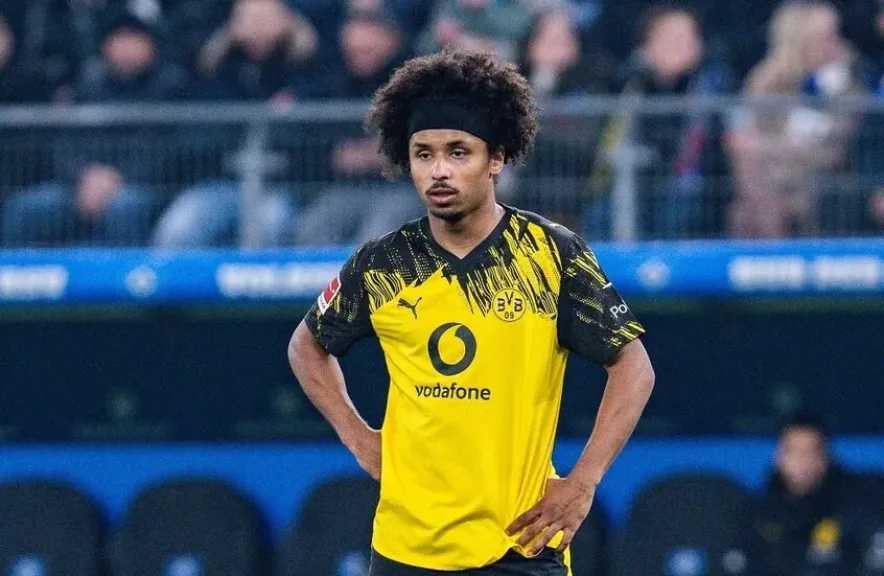 نجم دورتموند يتورّط في شراء أسلحة .. وغرامة ضخمة تهدد مستقبله