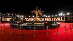 اطلالات النجمات في ختام مهرجان...