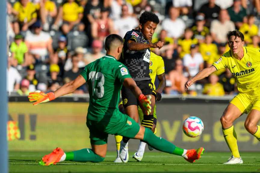 أسود الفستفاليا يواجهون الغواصات الصفراء.. القنوات الناقلة لمباراة بروسيا دورتموند وفياريال في دوري أبطال أوروبا 2025-2026