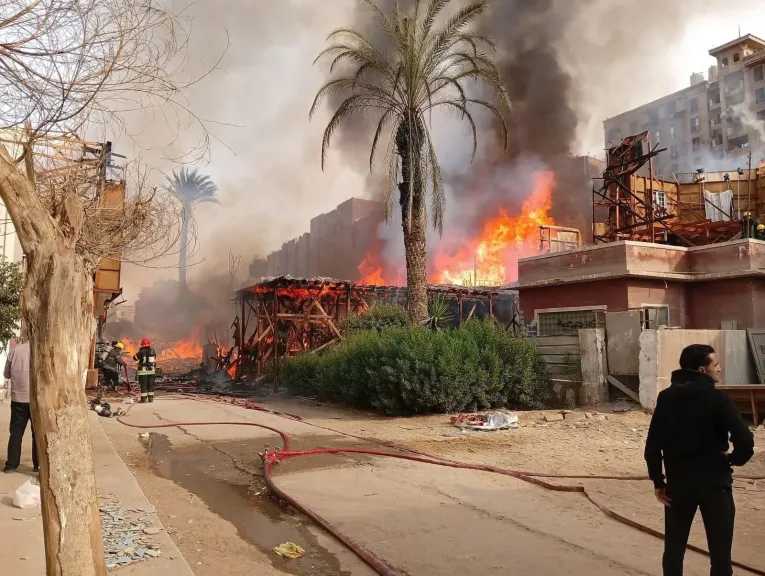 سبب حريق استوديو مصر الذي دمرت نيرانه &rdquo;لوكيشن&rdquo; مسلسل &rdquo;الكينج&rdquo; والخسائر بملايين الجنيهات