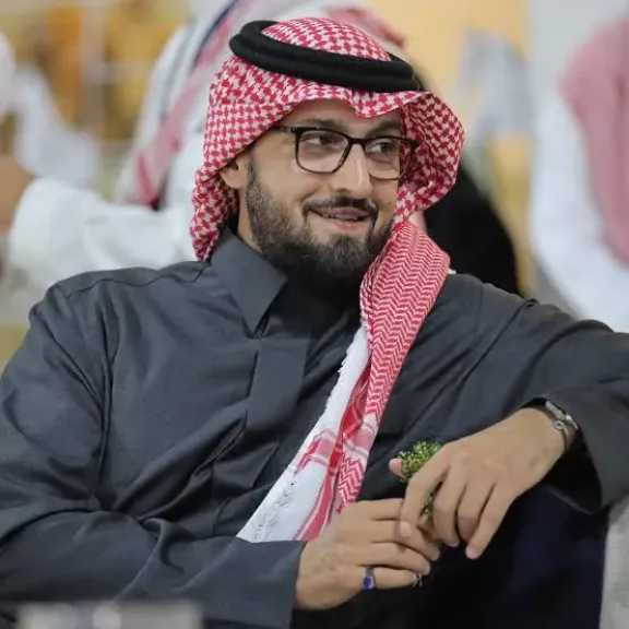 عاجل: وفاة الأمير عبدالله بن فهد بن عبدالعزيز آل سعود.. الديوان الملكي يصدر بياناً رسمياً