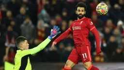 القنوات الناقلة لمباراة ليفربول ضد...