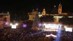 بعد انقطاع دام عامين: إضاءة...