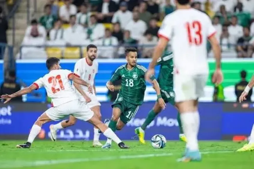 شاهد مجانًا قمة الأخضر ضد النشامي.. القنوات الناقلة لمباراة السعودية ضد الأردن في نصف نهائي كأس العرب 2025