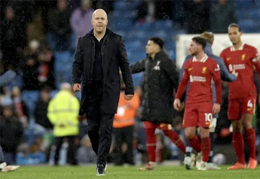 بـ30 مليون يورو.. ليفربول يتعاقد مع نجم الدوري الهولندي بقرار من سلوت