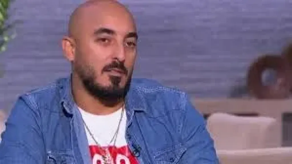 بعد انفصاله عقب زواج دام 21 عام.. من هو حسام الحسيني نجل الفنانة نهال عنبر؟