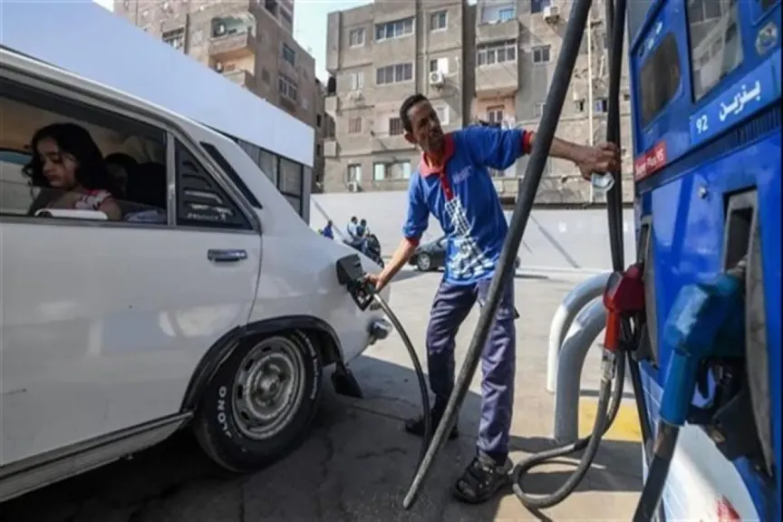 وفق التسعيرة الرسمية.. سعر البنزين اليوم في محطات الوقود: الأربعاء 17 ديسمبر 2025