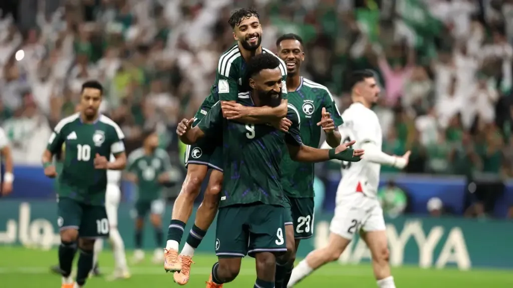 هل يلحق ”نجم السعودية” بديربي الخليج؟.. فحوصات حاسمة قبل مواجهة الإمارات بكأس العرب