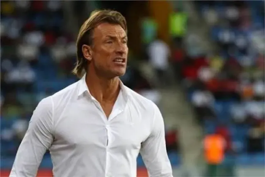 أول تعليق ناري من رينارد بعد مطالبات إقالته من تدريب السعودية