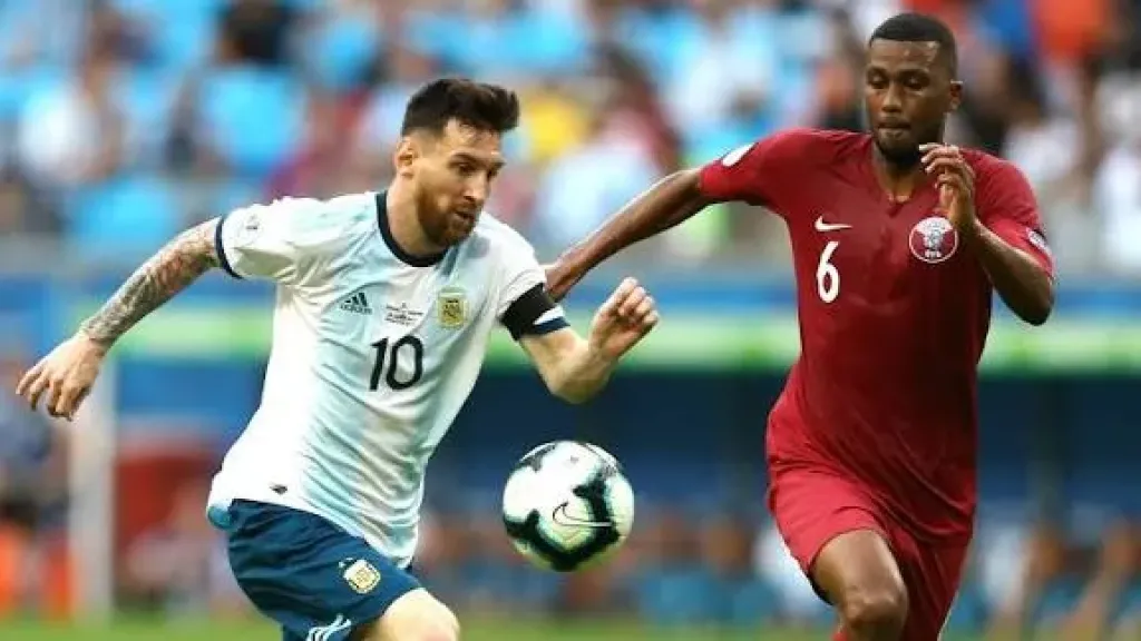 العنابي يواجه التانجو وديًا.. موعد مباراة قطر ضد الأرجنتين قبل كأس العالم