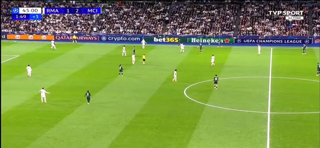 دوري أبطال أوروبا مجاناً.. تردد قناة TVP Sport البولندية على دون تشفير 2025