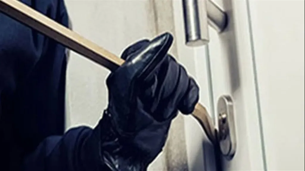سرقة شقة سكنية بالشروق.. ضبط لص داخل كمبوند بأسلوب طرزان