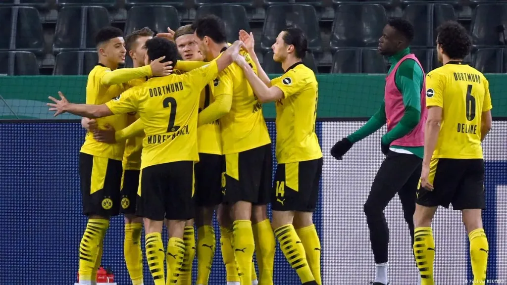 ”بدون تشفير” القنوات الناقلة لمباراة بوروسيا دورتموند ومونشنغلادباخ اليوم في الدوري الألماني مجانا