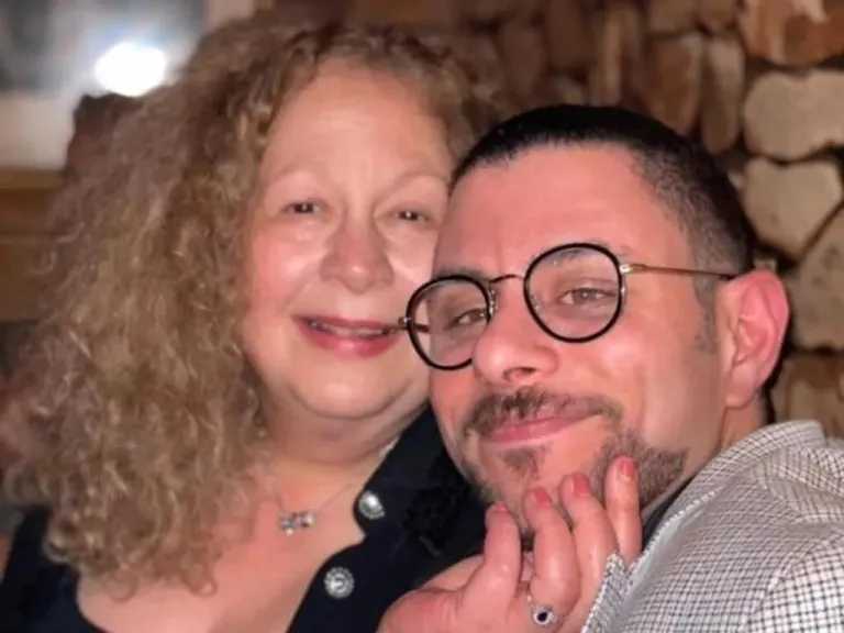 بعد فقدان والدته.. أحمد الفيشاوي يشارك جمهوره برده الأول