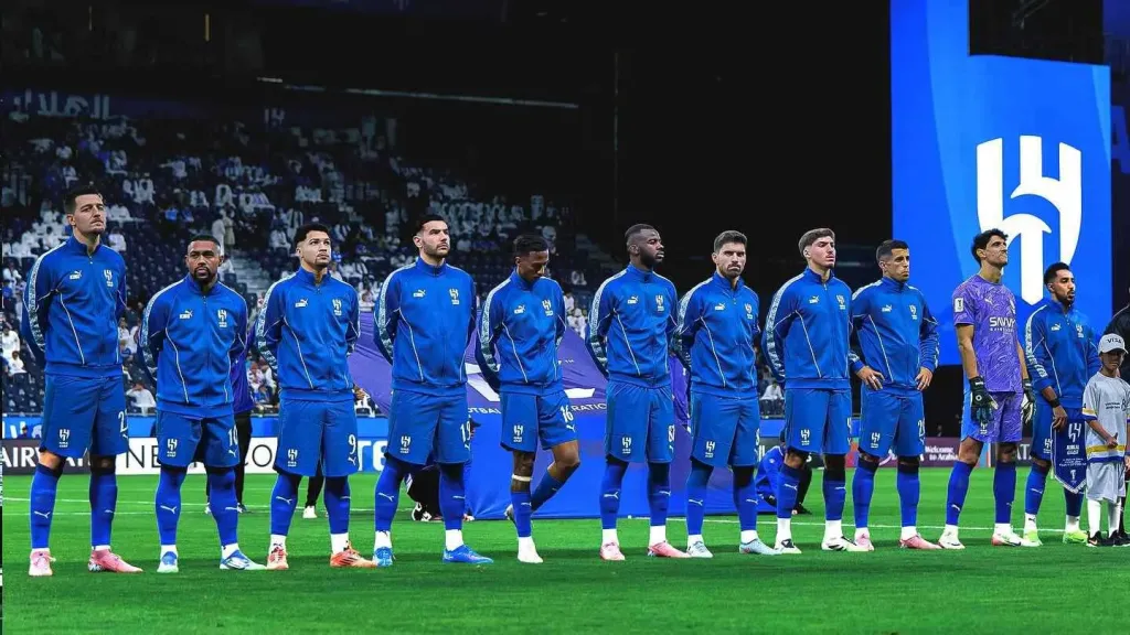 الهلال ضد الخليج