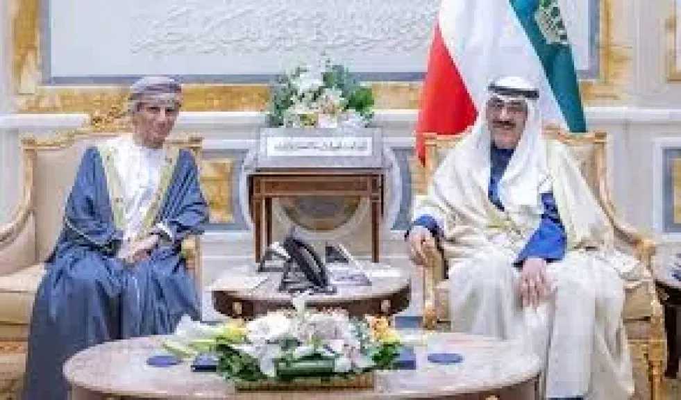 أمير دولة الكويت يستقبل ممثل أمين عام الأمم المتحدة في العراق رئيس بعثة الأمم المتحدة لمساعدة العراق