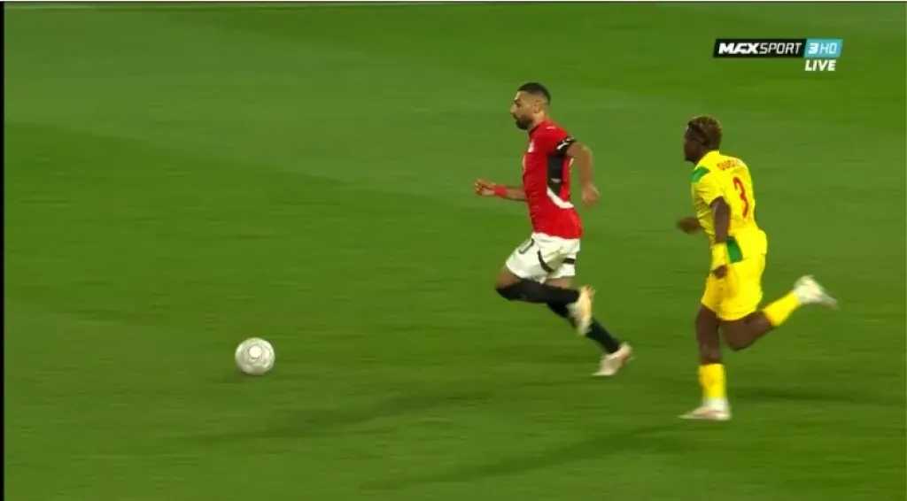 عشاق الكرة الأوروبية والأفريقية.. كيف تستقبل تردد قناة max sport 3 hd مجانًا