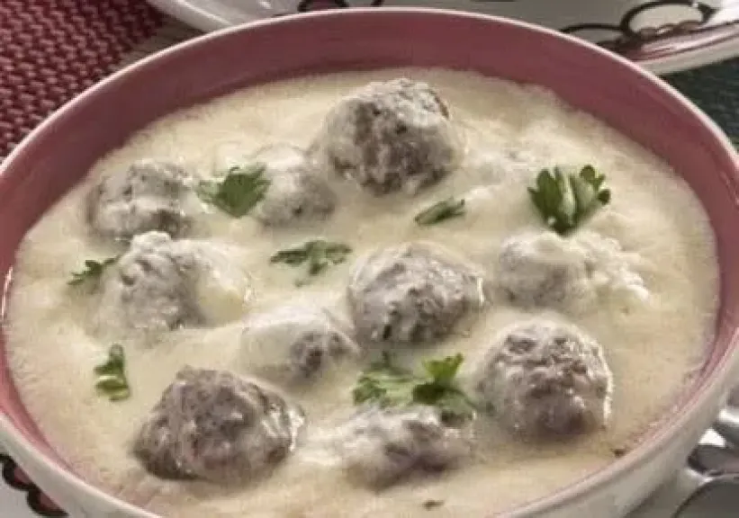 بمكونات بسيطة.. طريقة تحضير الكفتة باللبن في المنزل