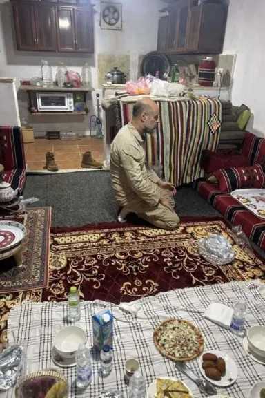 شاهد.. صور مقتل سيف الإسلام القذافي أثناء الصلاة على يد مسلحين