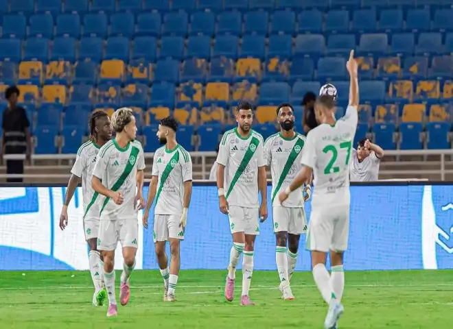 قمة النار.. الأهلي يواجه الحزم في مواجهة لا تقبل التهاون الليلة