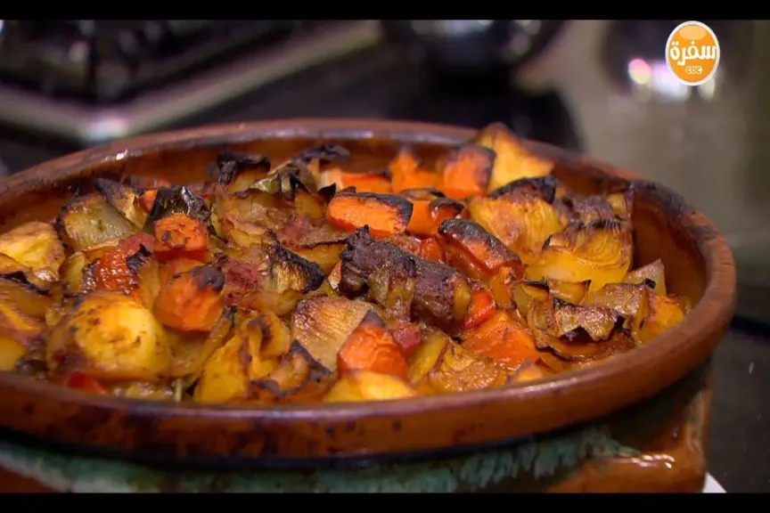 اعرفي سر الصنعة.. طريقة عمل العكاوى بالبصل المكرمل في البيت بأسهل مكونات