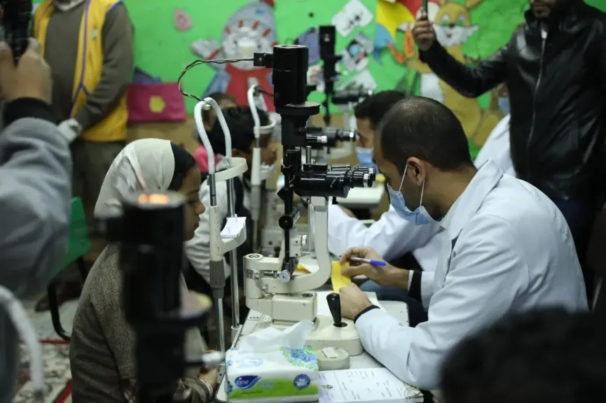 فحص أكثر من 3 ملايين طالب.. مبادرة عيون أطفالنا تحقق نتائج مذهلة