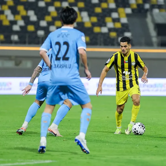 كلباء ضد الظفرة