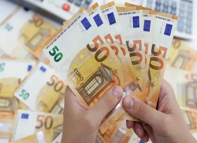 تحديث لحظي: كم وصل سعر اليورو الآن في البنك الأهلي ومصر الخميس 5 مارس 2026؟