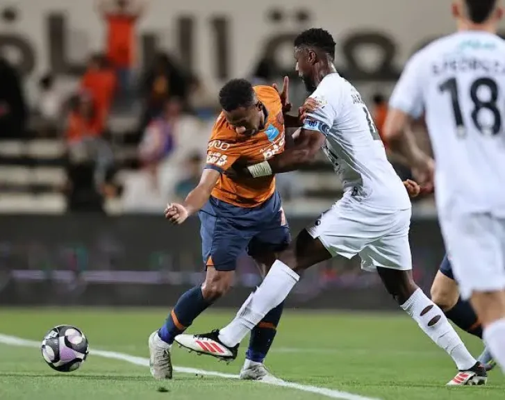 شاهد مجانًا.. القنوات الناقلة لمباراة الأخدود ضد الفيحاء في الدوري السعودي