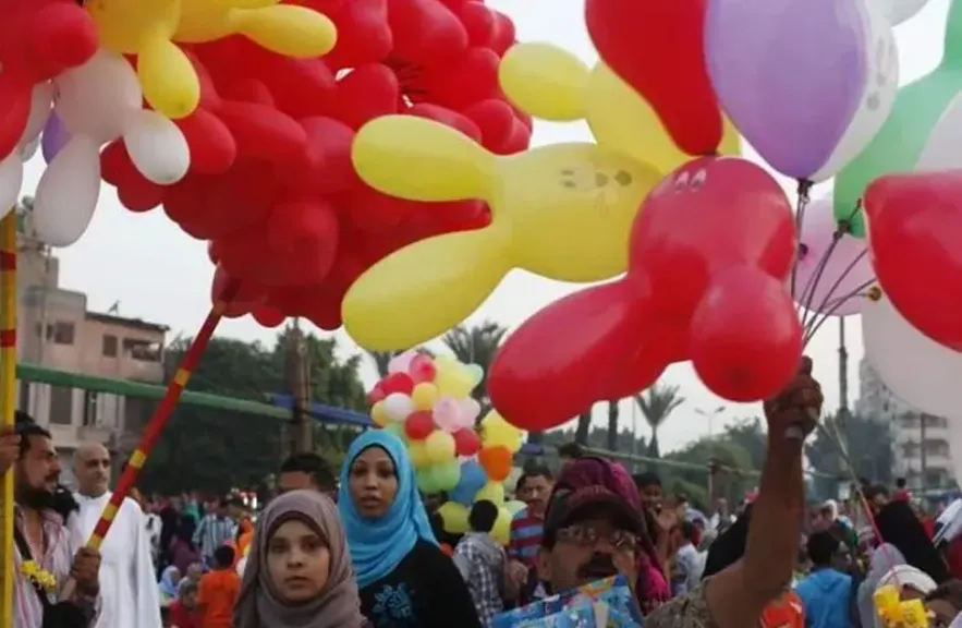 متى يحل عيد الفطر 2026 في مصر؟ تفاصيل رؤية الهلال وصلاة العيد والإجازة الرسمية