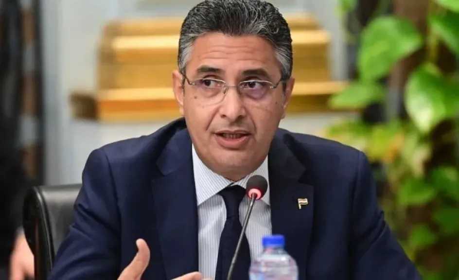 وزير التموين المصري يصدر توجيه لتنظيم أسعار الخبز السياحي الحر والفينو.. التفاصيل كاملة