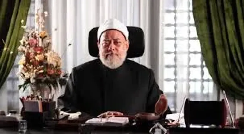 هل تجب الزكاة على حُلي النساء؟ علي جمعة يوضح نصاب الزكاة وحد الغنى