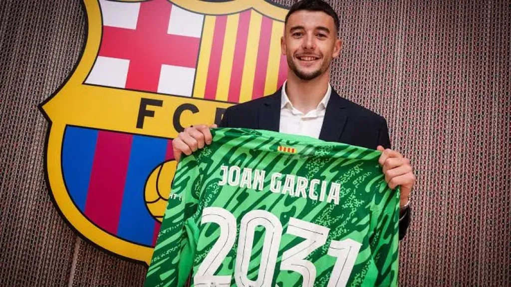 صدمة قوية لبرشلونة.. الكشف عن مدة غيابه جارسيا حارس البرسا بعد تعرضه للإصابة