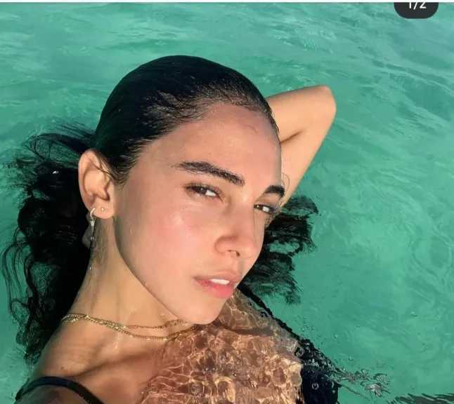 أول الحاضرين.. الفنانة المصرية سلمي أبو ضيف تشهد العرض الخاص لفيلم &rdquo;إيجي بيست&rdquo;