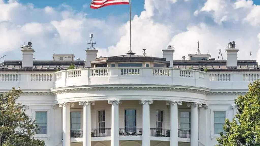 البيت الأبيض يعلن رصد استجابة من الناتو لتأمين مضيق هرمز