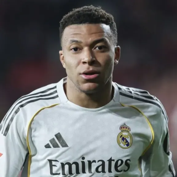 فضيحة في ريال مدريد أزمة كيليان مبابي تفجر الجدل.. ما القصة؟