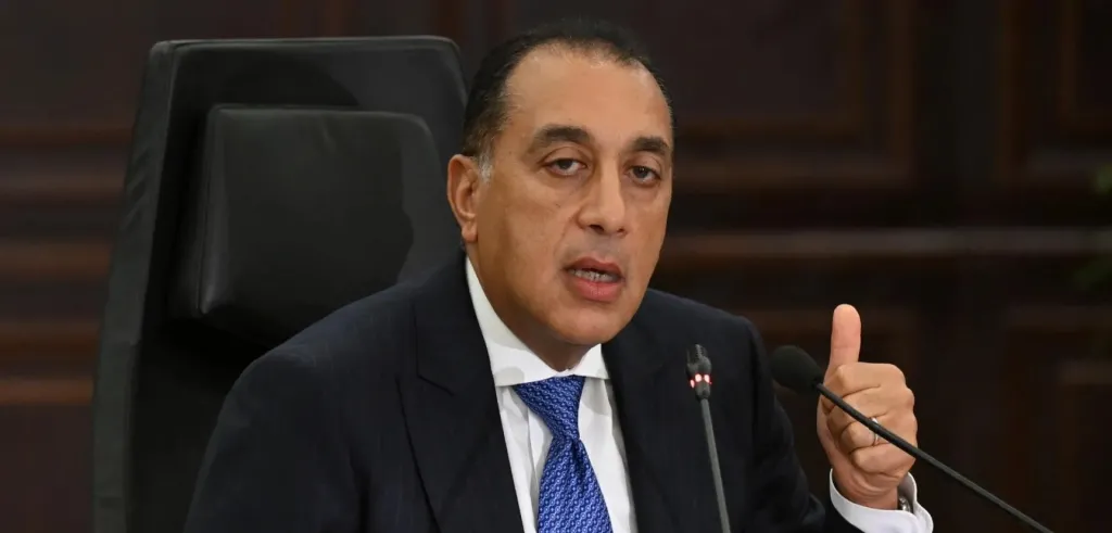 الحكومة تُفعّل العمل أونلاين يوم الأحد رسميًا في مصر ابتداءً من أبريل