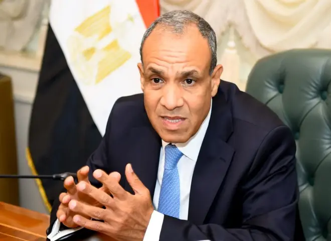 جهود مصرية لاحتواء التصعيد.. وزير الخارجية يجري اتصالات مهمة مع 3 دول