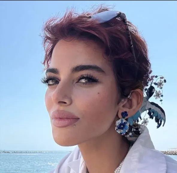 بلاغ واتهامات بالتعدي.. ماذا حدث للبلوجر آيا صوفيا بسبب قطة؟