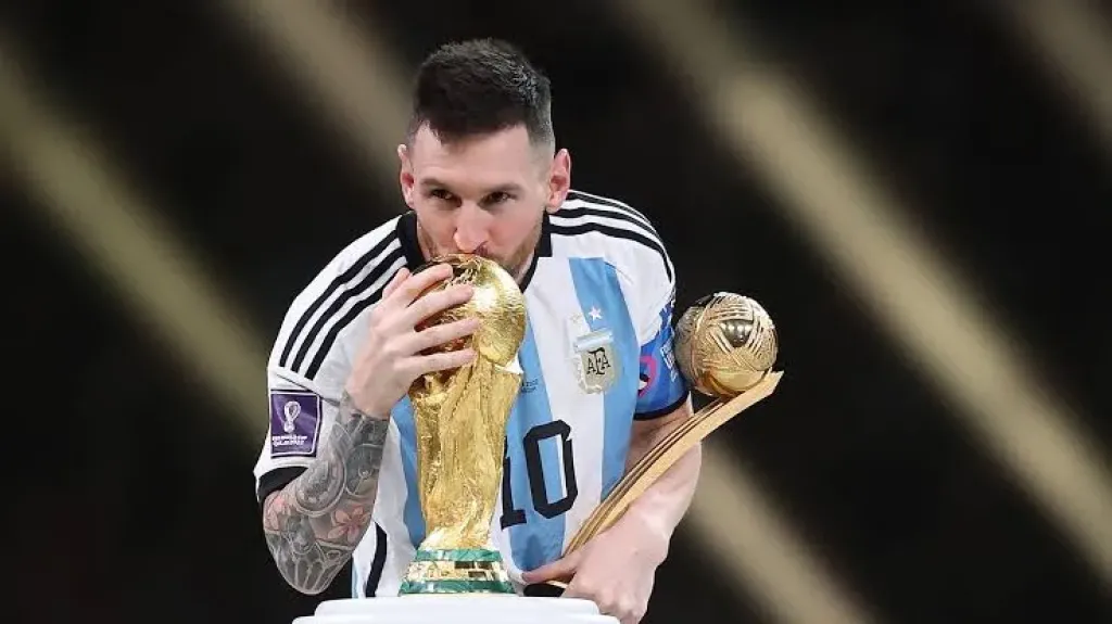 حقيقة غياب ميسي عن كأس العالم.. جمهور الارجنتين يترقب قرار بطل مونديال 2022