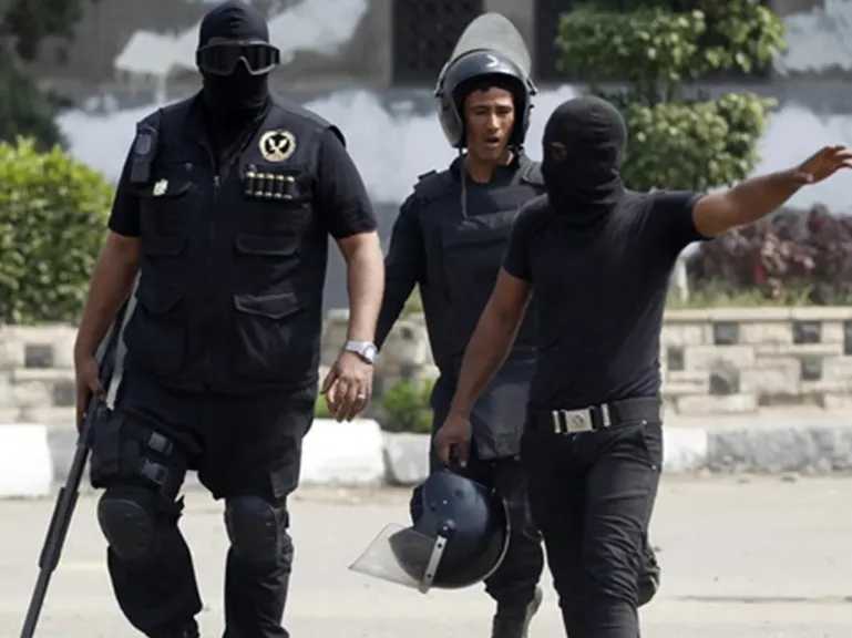 الداخلية المصرية تضرب بيد من حديد.. سقوط عصابة تهريب الوقود في أسوان وضبط 10 أطنان من المواد بترولية