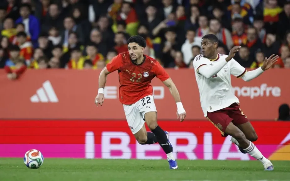 ”ما حدث مدبر” الحكومة الكتالونية تدين الإهانات العنصرية ضد منتخب مصر في المباراة الودية مع إسبانيا