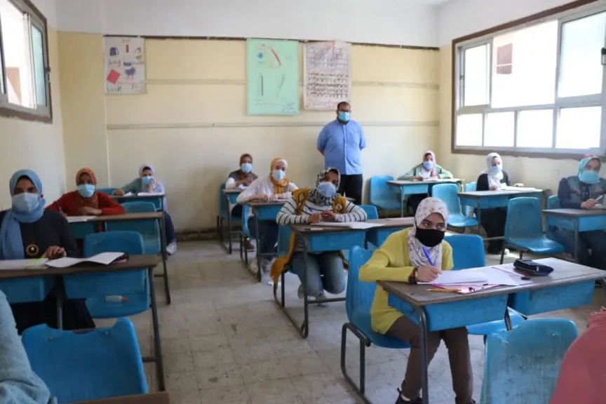 الجيزة: عقد امتحانات مارس المؤجلة الأسبوع المقبل لتعويض توقف الدراسة في مصر