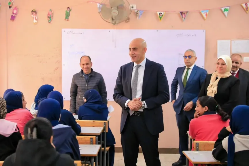 حقيقة تعطيل الدراسة يوم الثلاثاء والأربعاء وتحويلها أونلاين.. التعليم المصري توضح