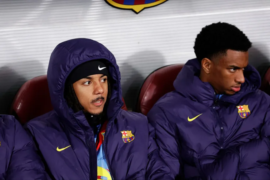 مفاجأة قبل القمة.. برشلونة يستعيد ثنائي الدفاع أمام أتلتيكو مدريد في الدوري الإسباني