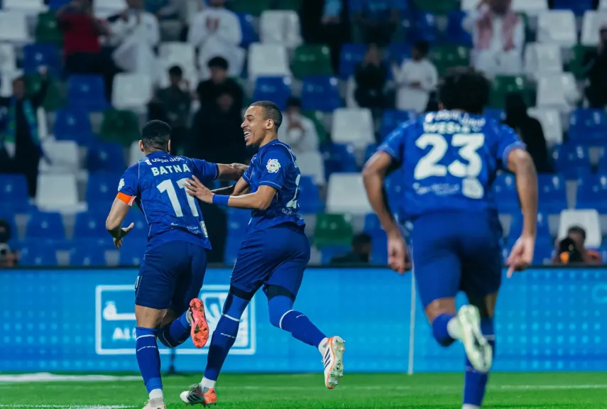 شاهد مجانًا.. القنوات الناقلة لمباراة الأخدود ضد الفتح في الدوري السعودي