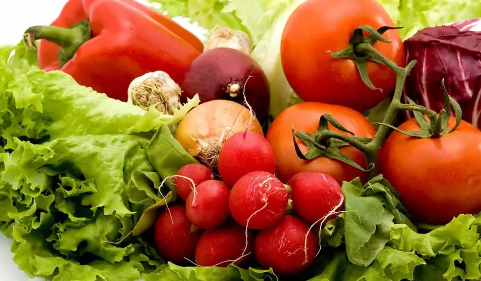 بكام كيلو التفاح؟.. أسعار الخضروات والفاكهة اليوم الاثنين 6 أبريل 2026 في مصر